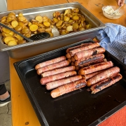 Bernerwürstl und Bratkartoffel